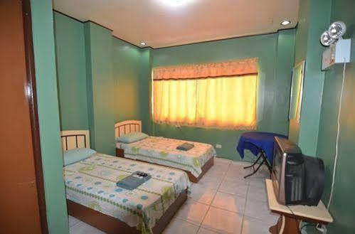 Teofila Pension Puerto Princesa Kültér fotó